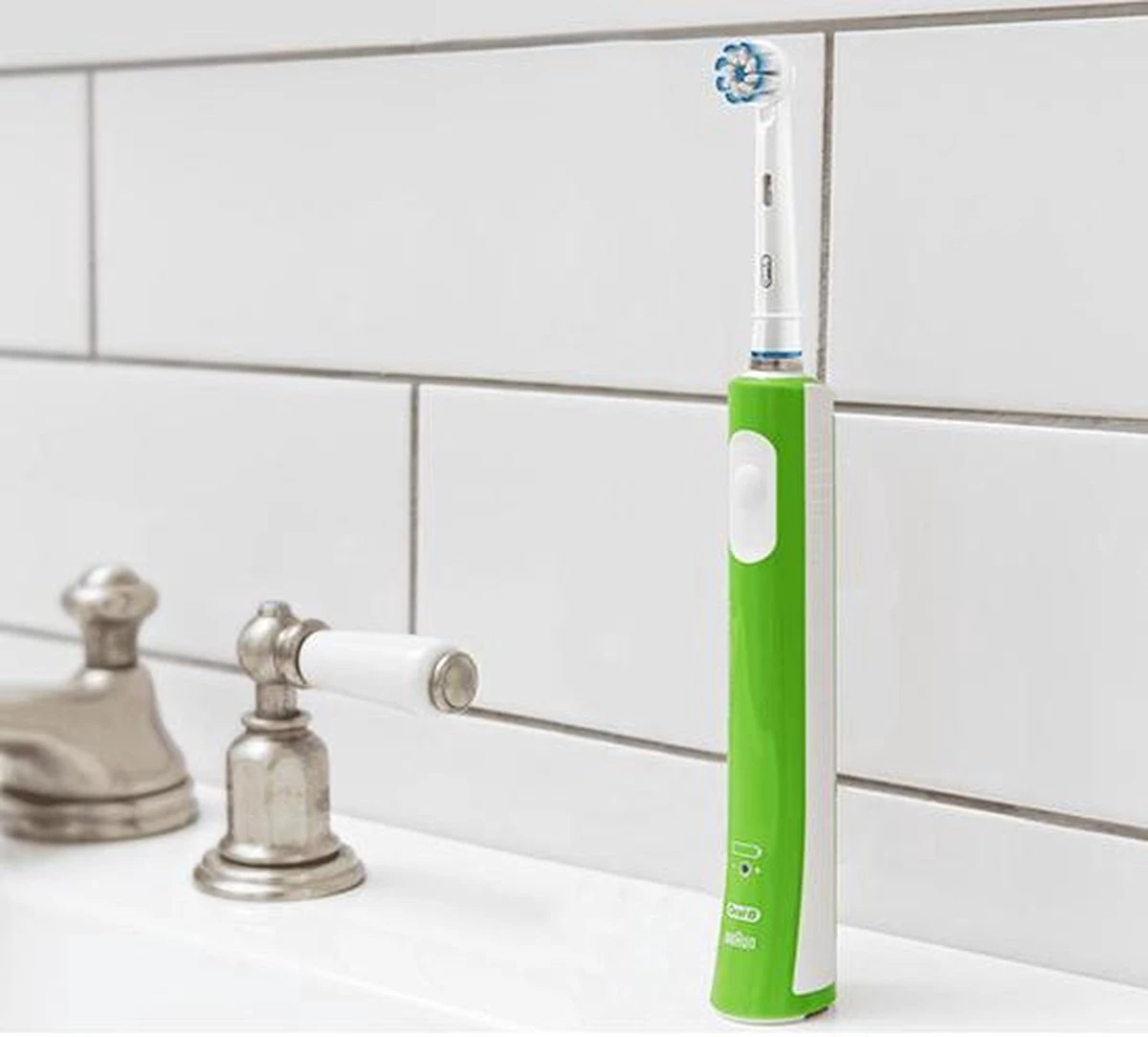 Oral B Oral-B Junior 6+ - Groen | Elektrische Tandenborstel Voor Kinderen Vanaf 6 Jaar - Afbeelding 2